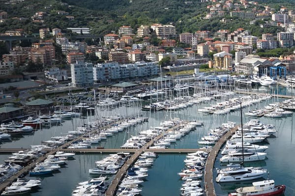 Essential Tips for Buying a Yacht Expert Advice from Esta Yachting